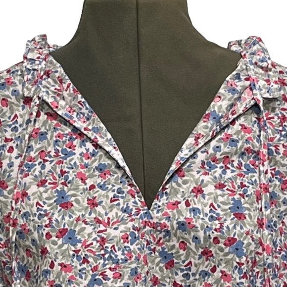 BB DAKOTA By STEVE MADDEN TOP Dark Floral Fluttery Cap Sleeve Top NWT - Picture 6 of 10